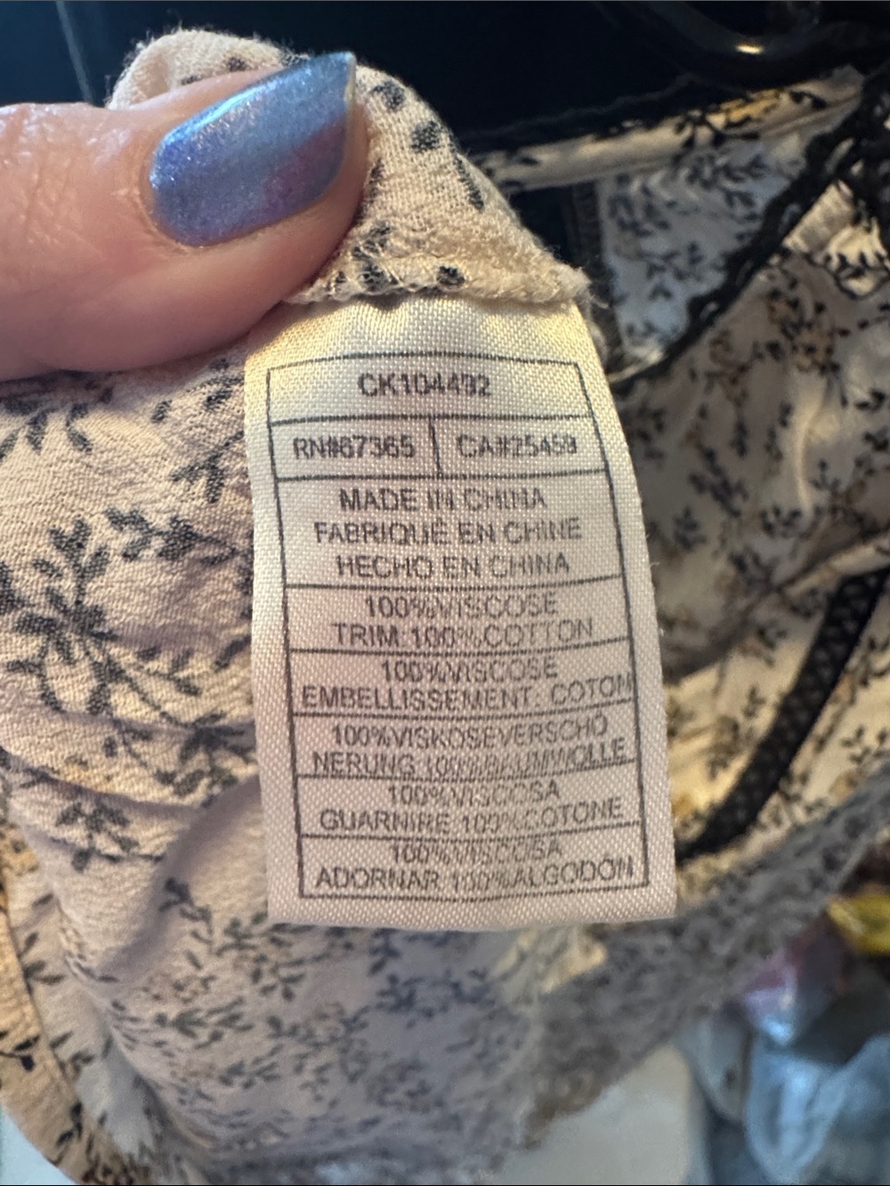 cupcakes & cashmere Floral Peasant Blouse - Picture 7 of 7